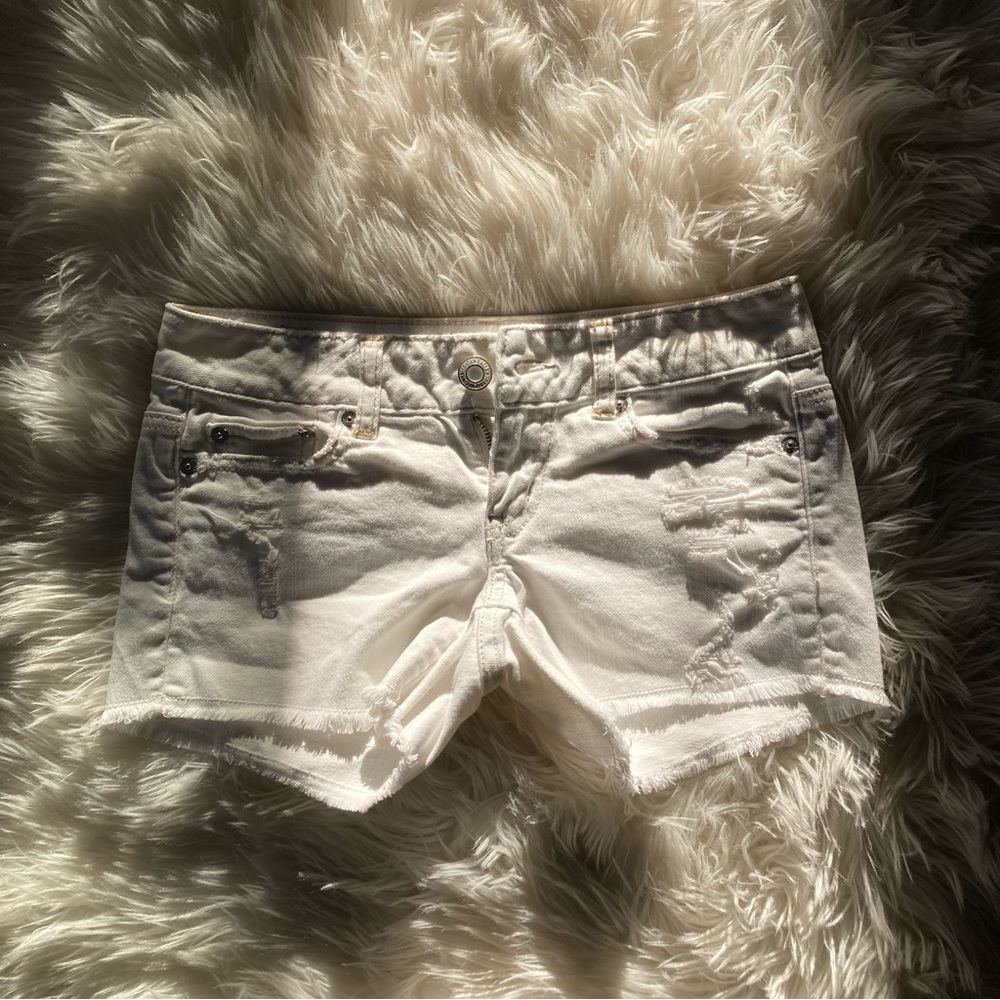 105- American Eagle Outfitters Stretch Contrast Stitch Distressed Ripped Shorts